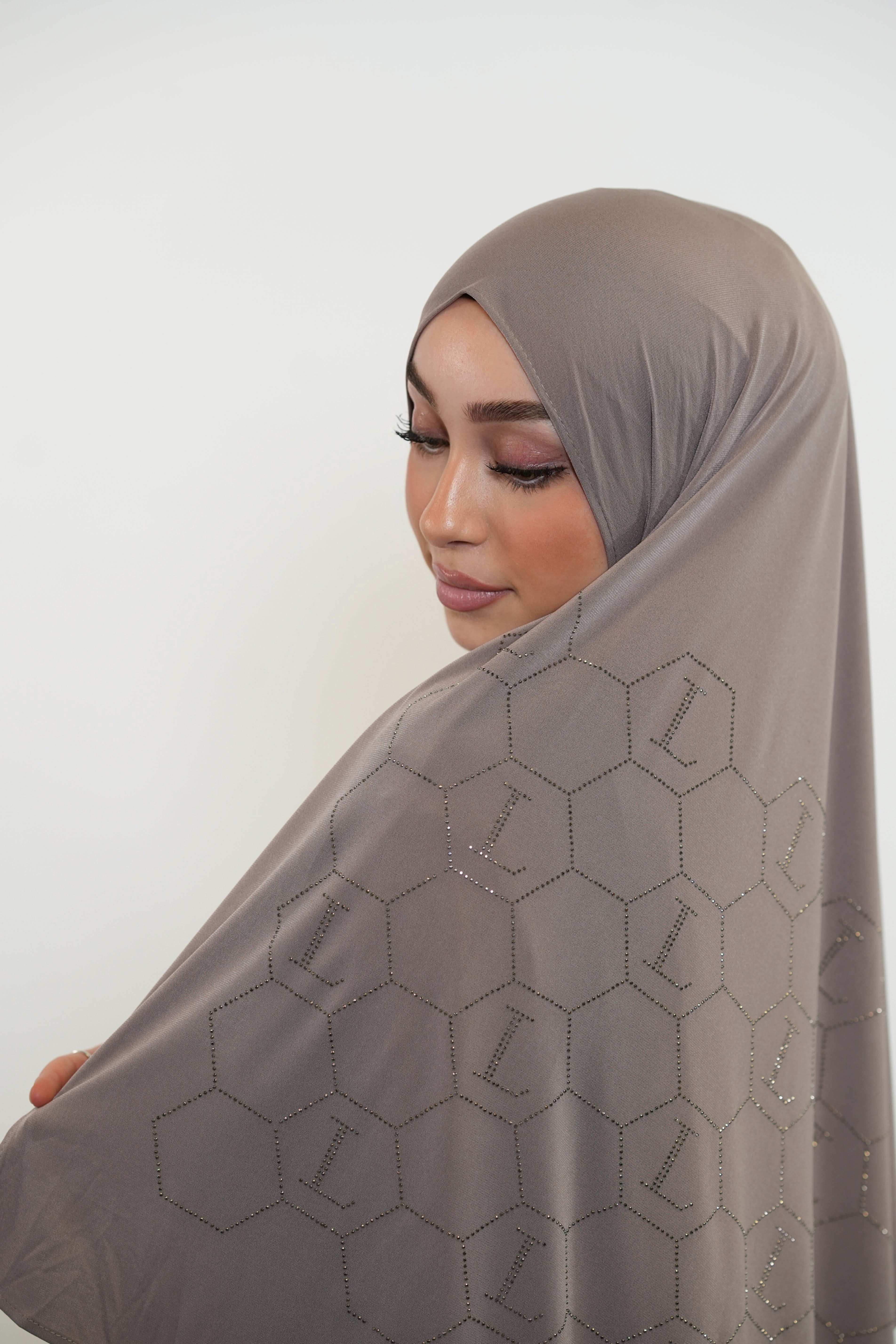 Premium Jersey Strass “L” - taupe - Losyana.Shop