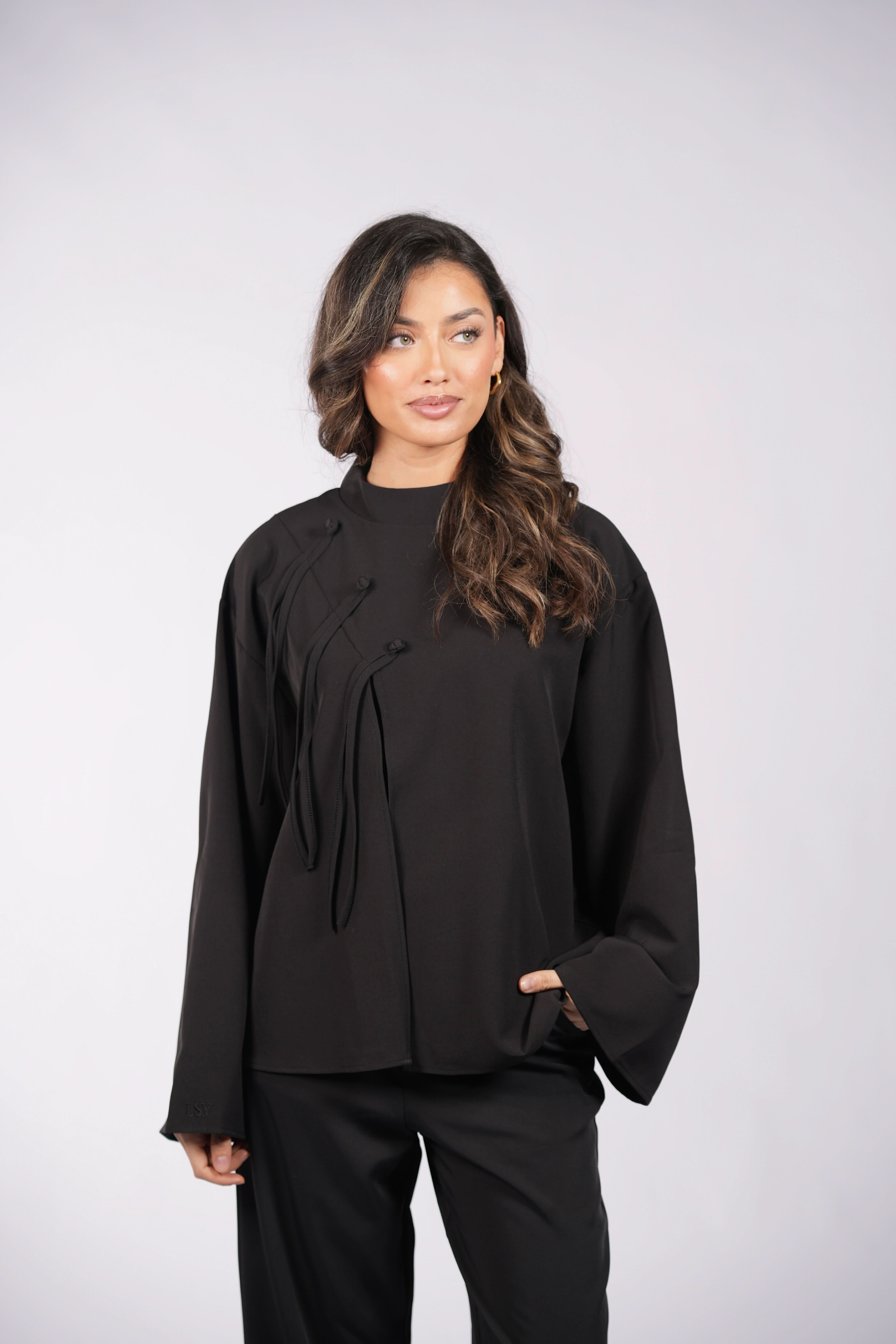 the legacy shirt - black - Losyana.Shop