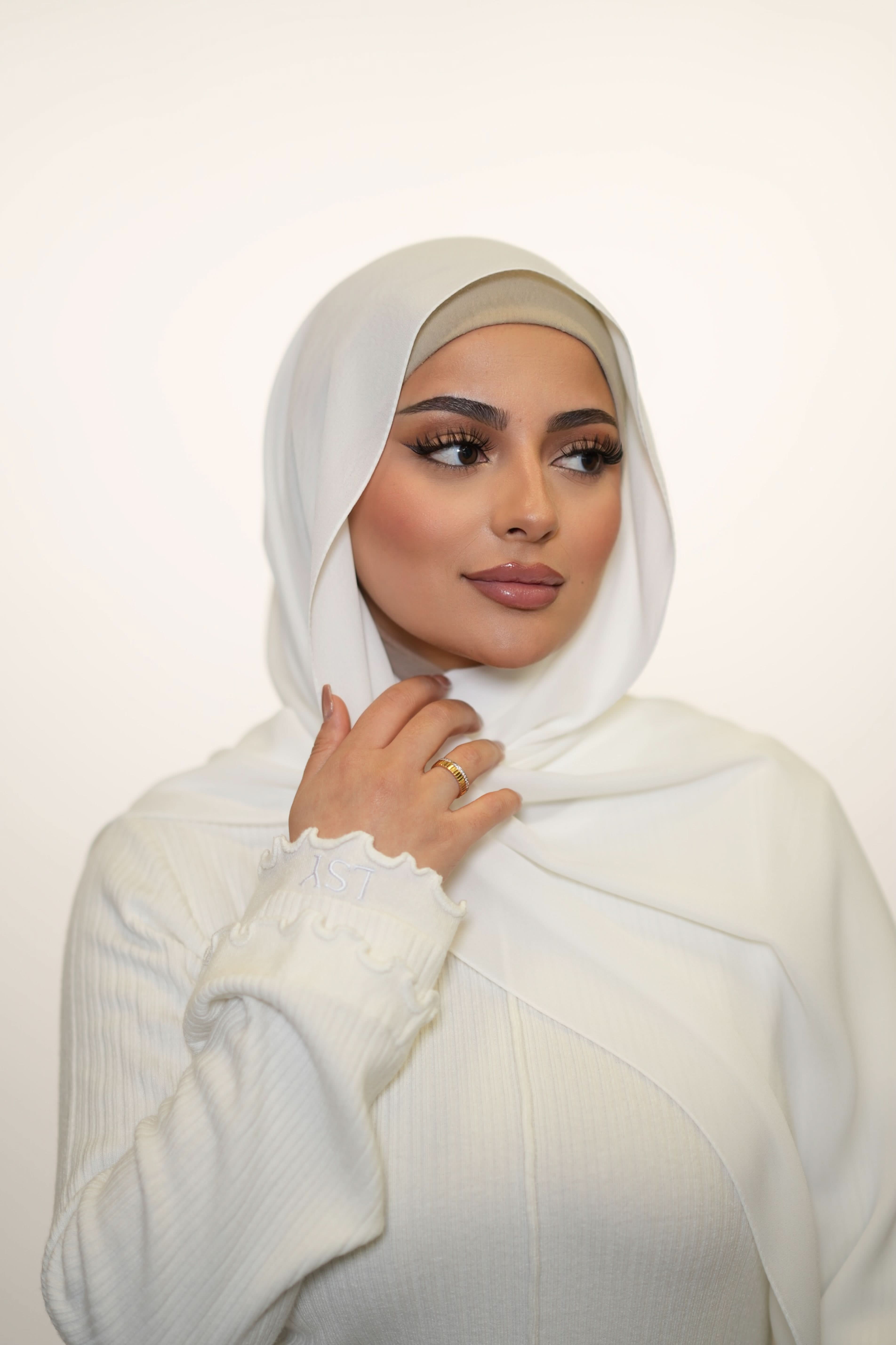 Crepe - off white - Losyana.Shop