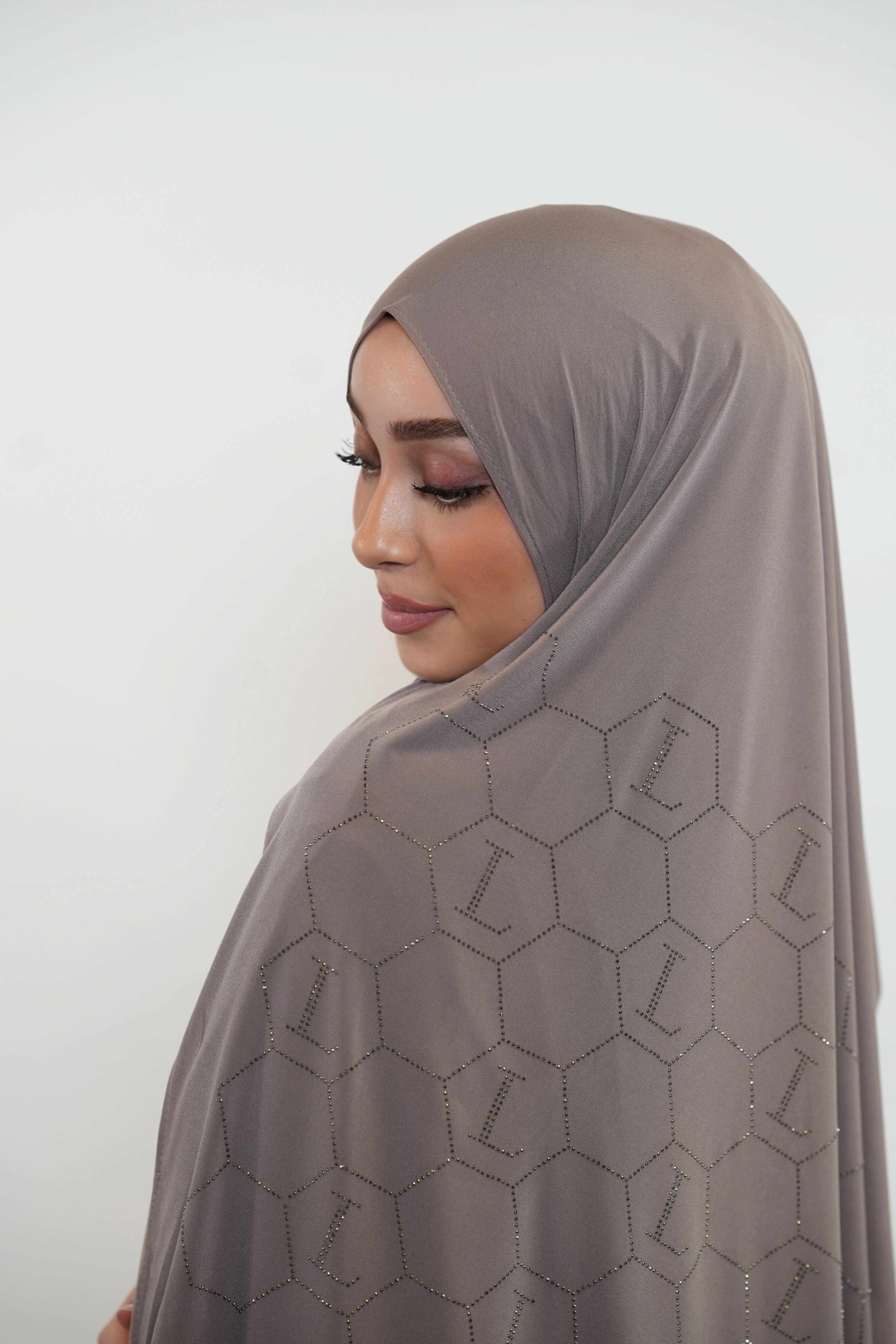 Premium Jersey Strass “L” - taupe - Losyana.Shop