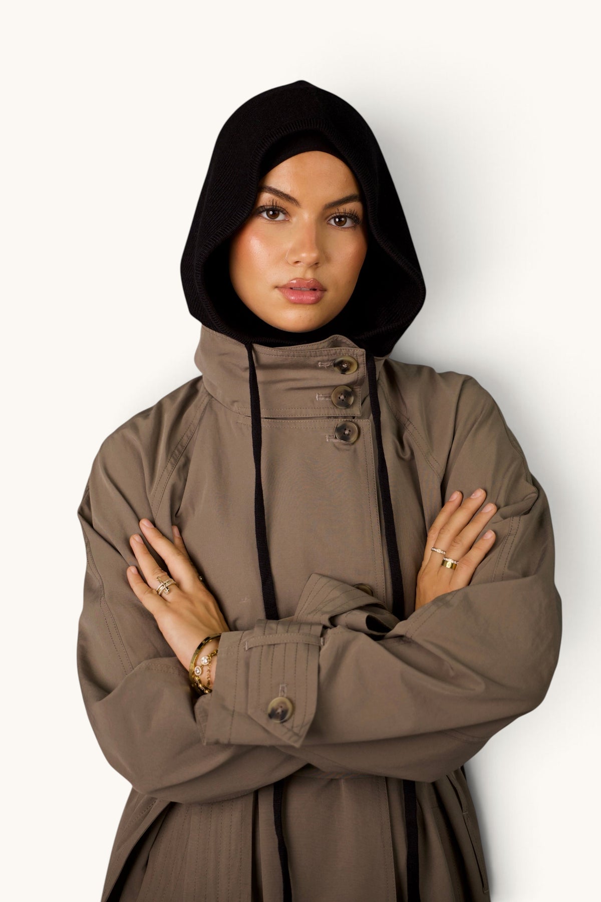 LOSYANA langer Trenchcoat in Army Green, eleganter Mantel mit klassischem Revers und Gürtel