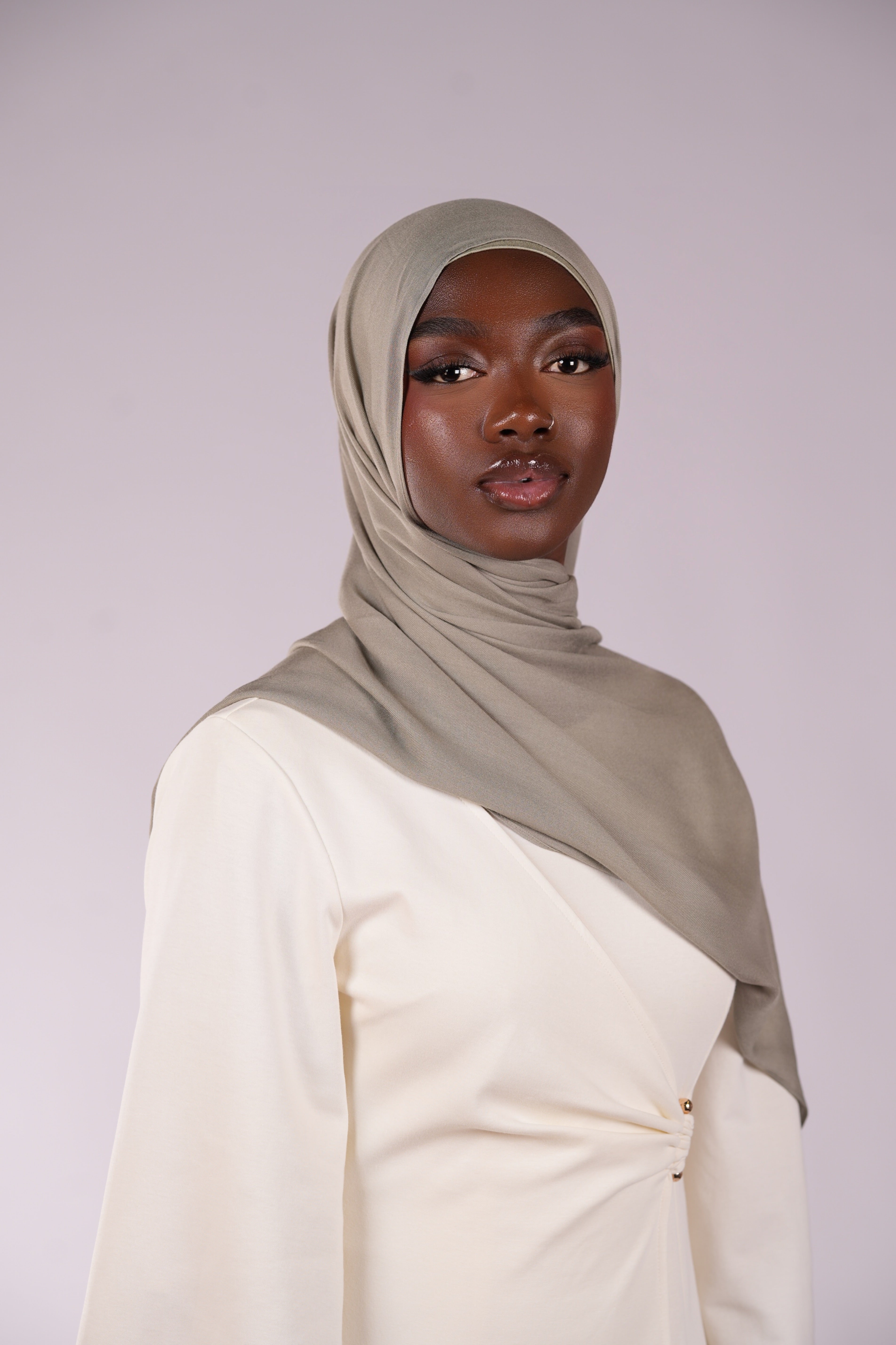 Lightweight Modal Hijab