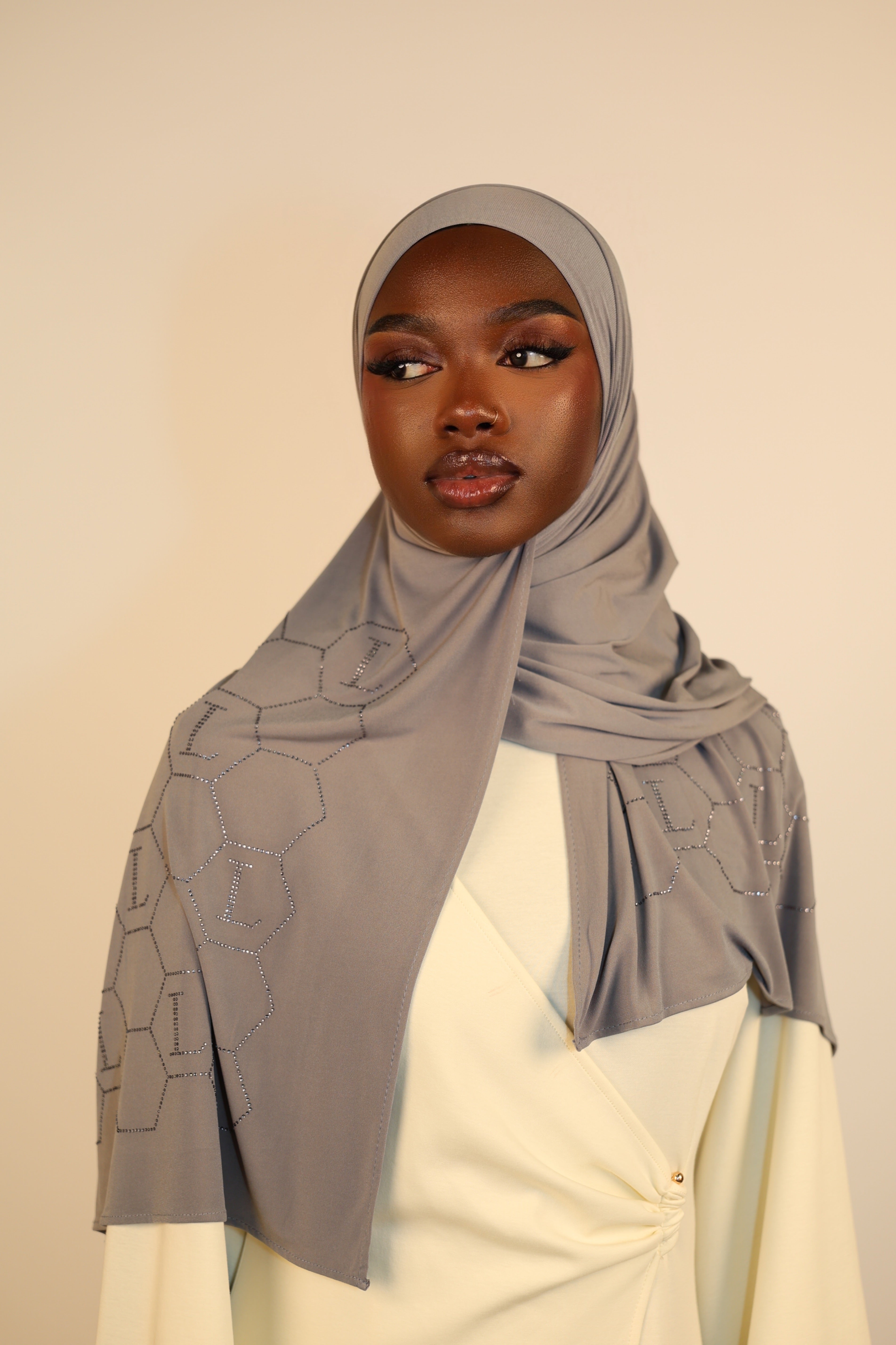 Premium Jersey Strass “L” - nude grey