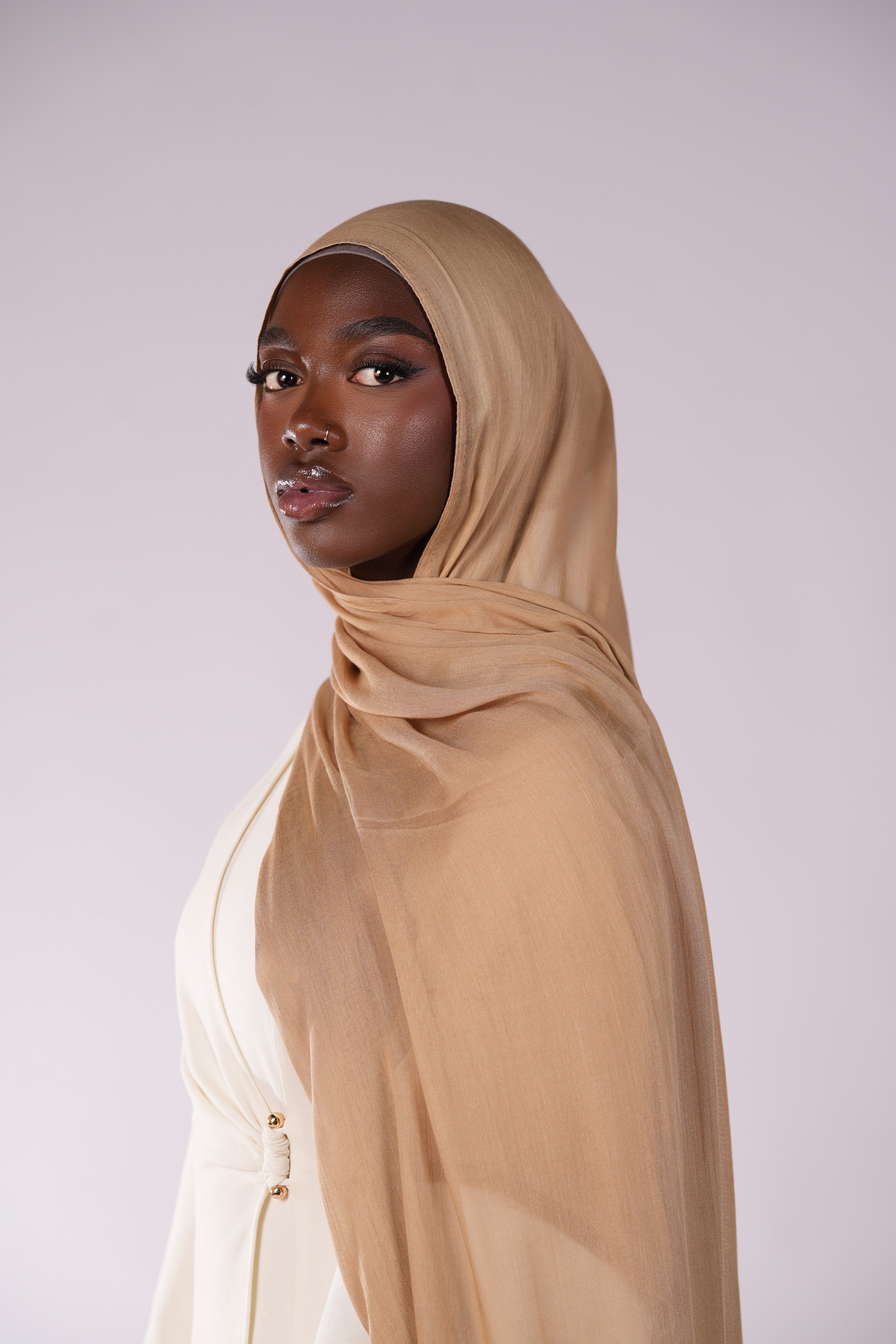 Lightweight Modal Hijab