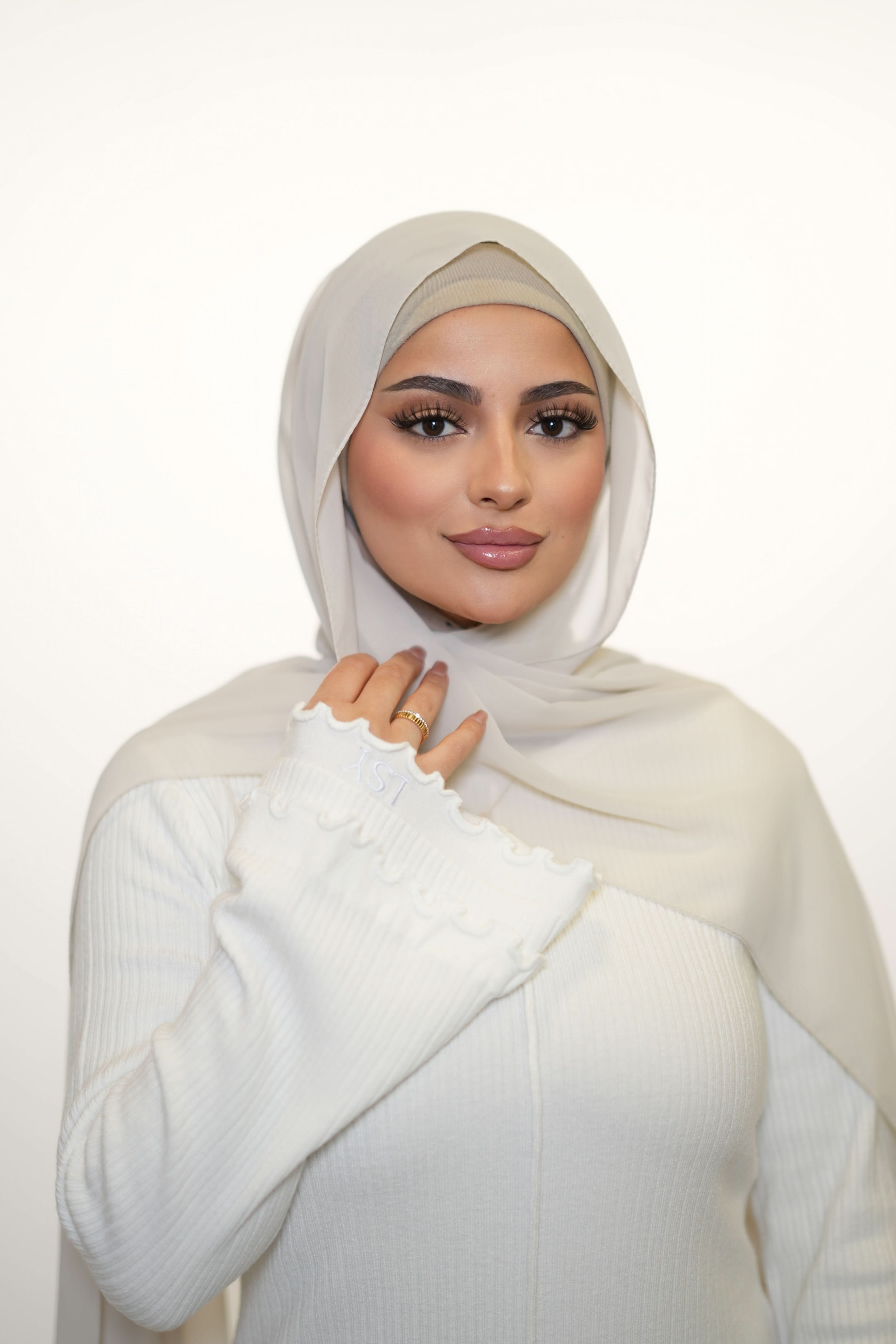 Chiffon - cream white - Losyana.Shop