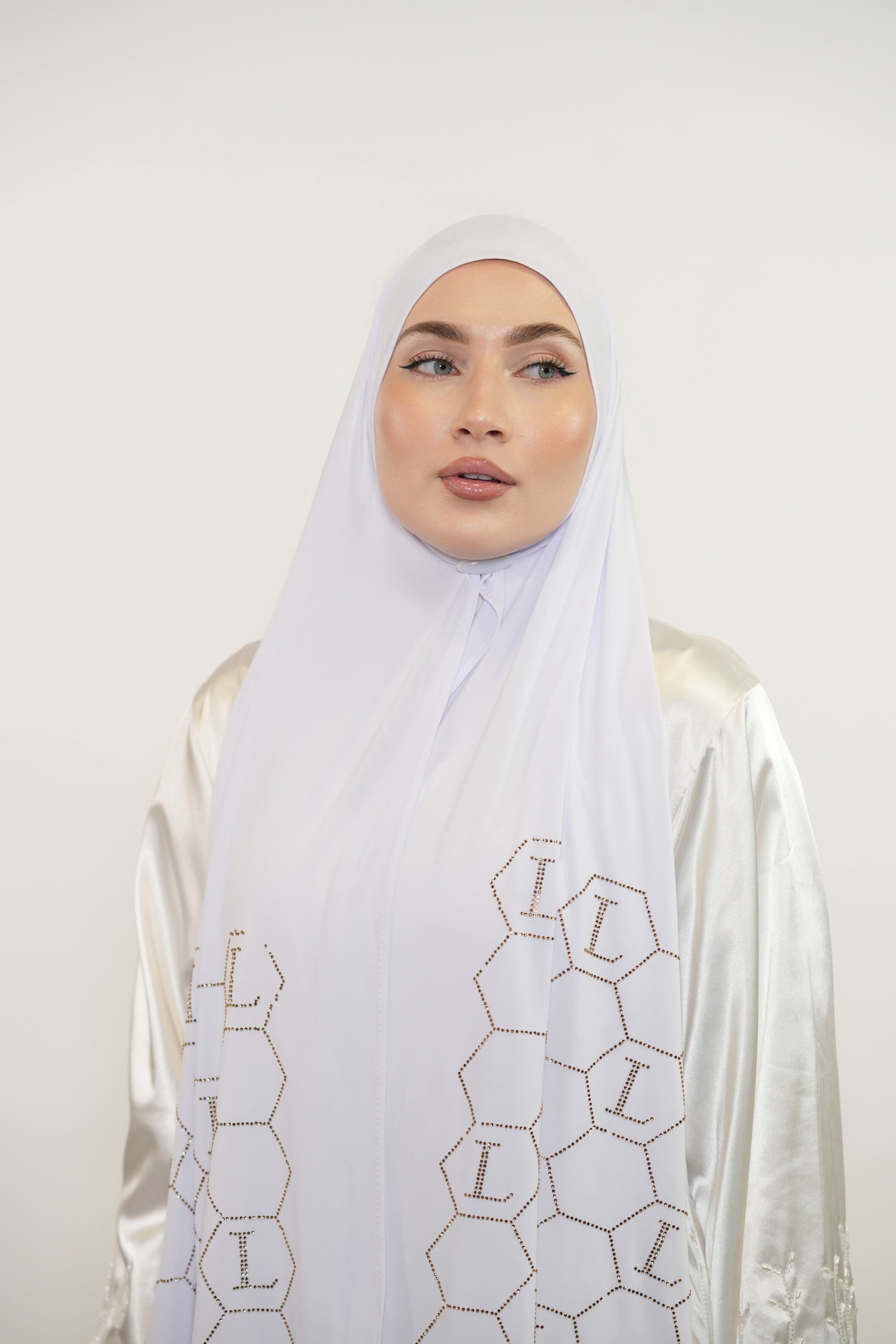 Premium Jersey Strass “L” - white - Losyana.Shop