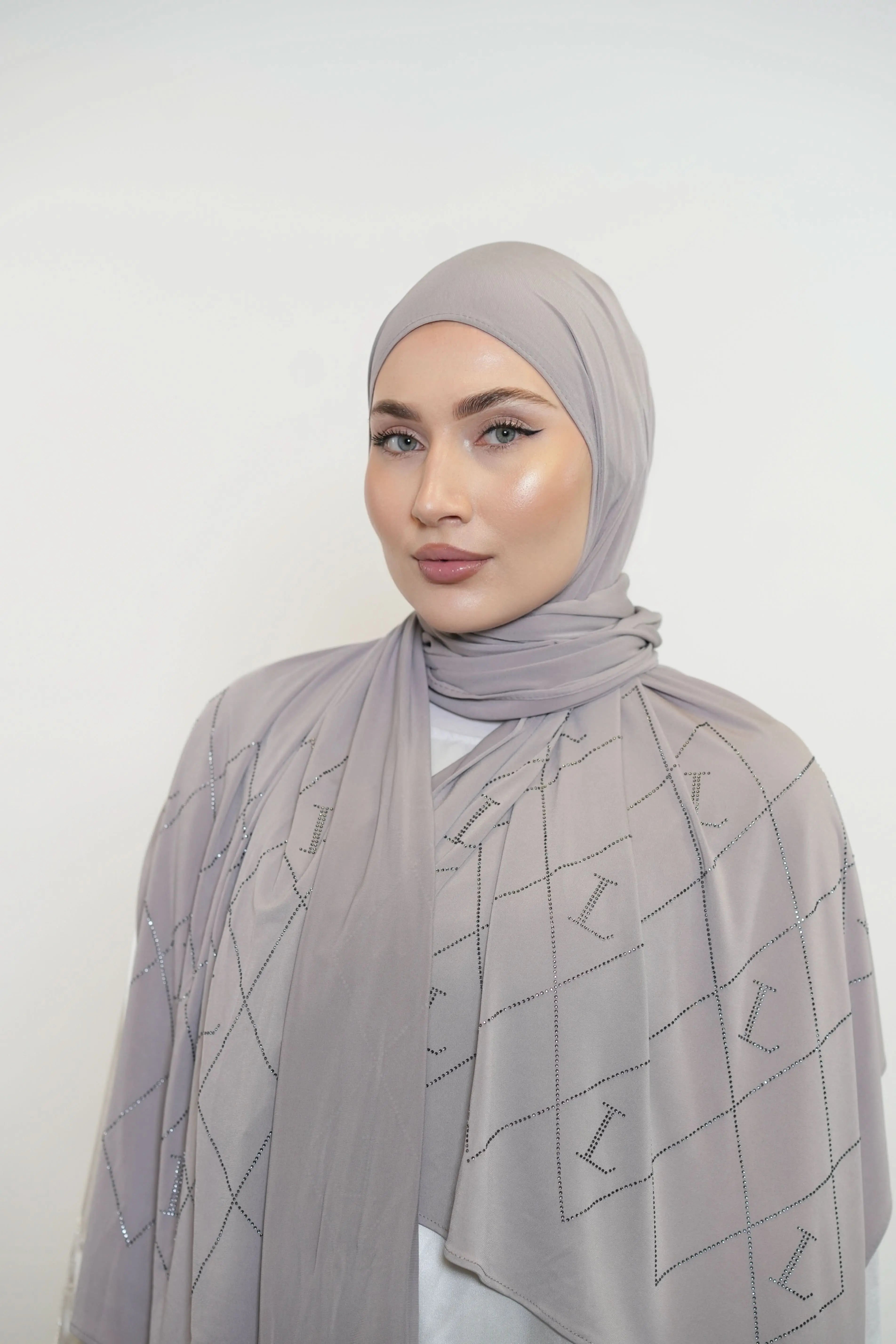 Premium Jersey Strass “L” - grey - Losyana.Shop