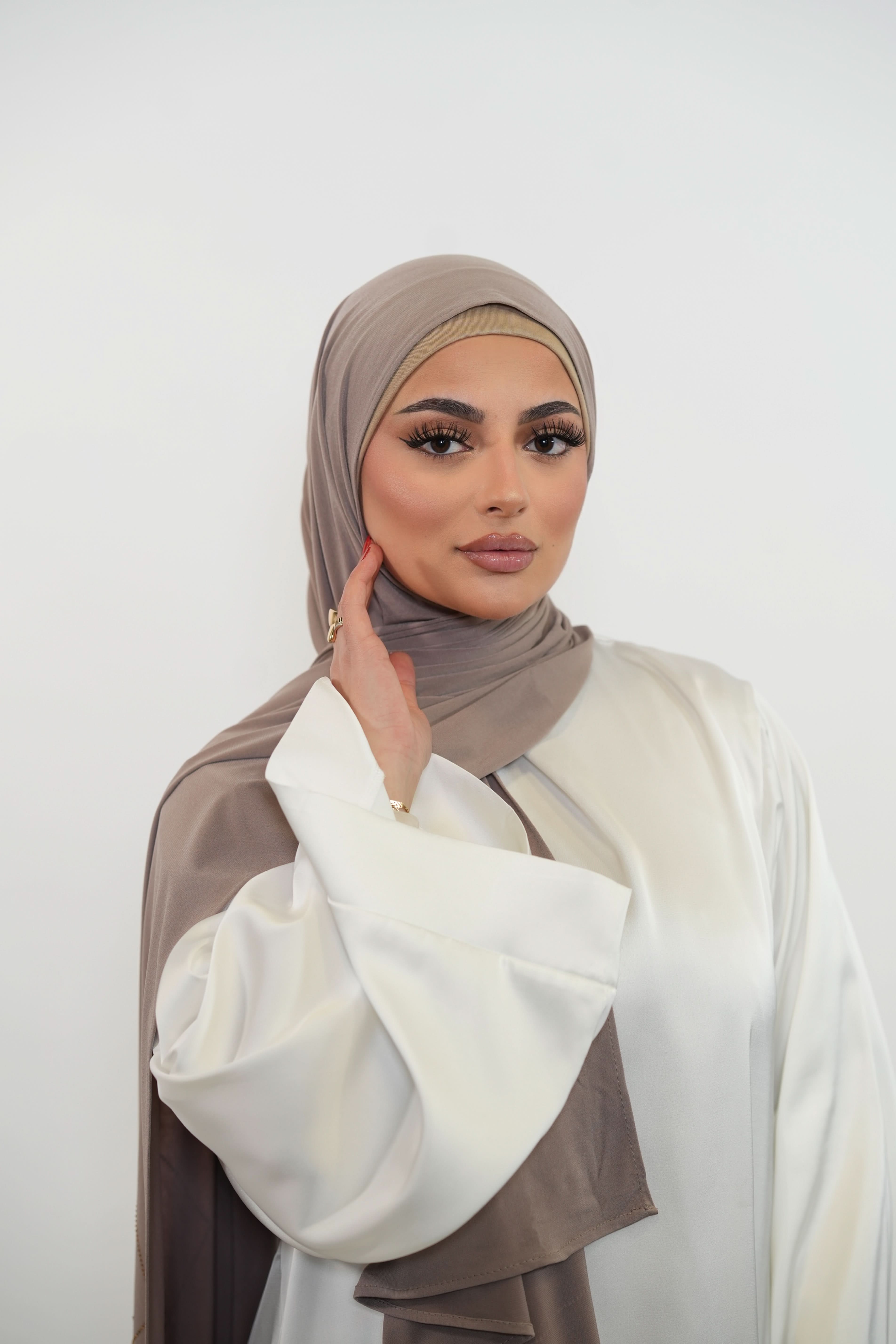 Premium Jersey Strass “L” - ash brown - Losyana.Shop