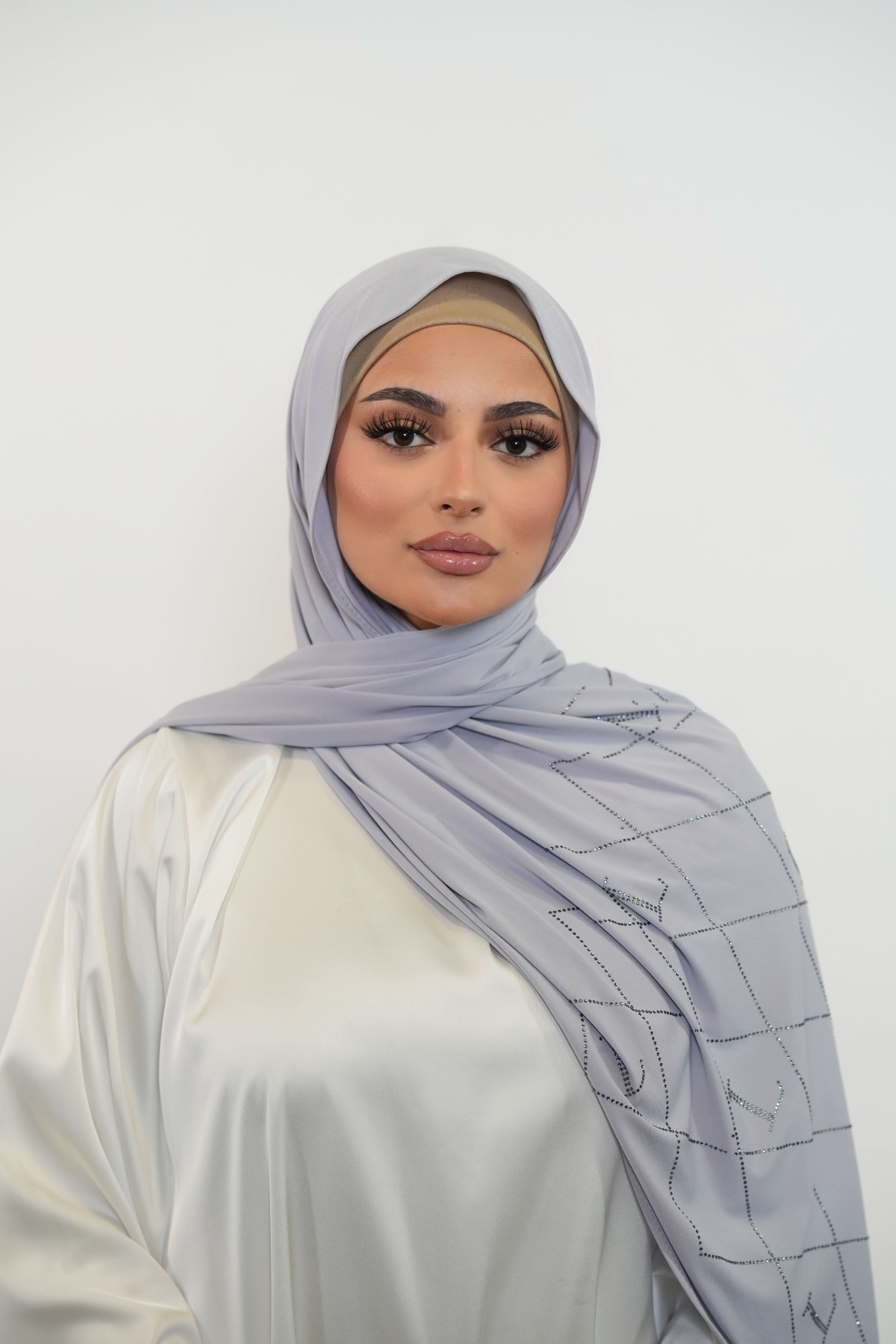 Premium Jersey Strass “L” - light grey - Losyana.Shop