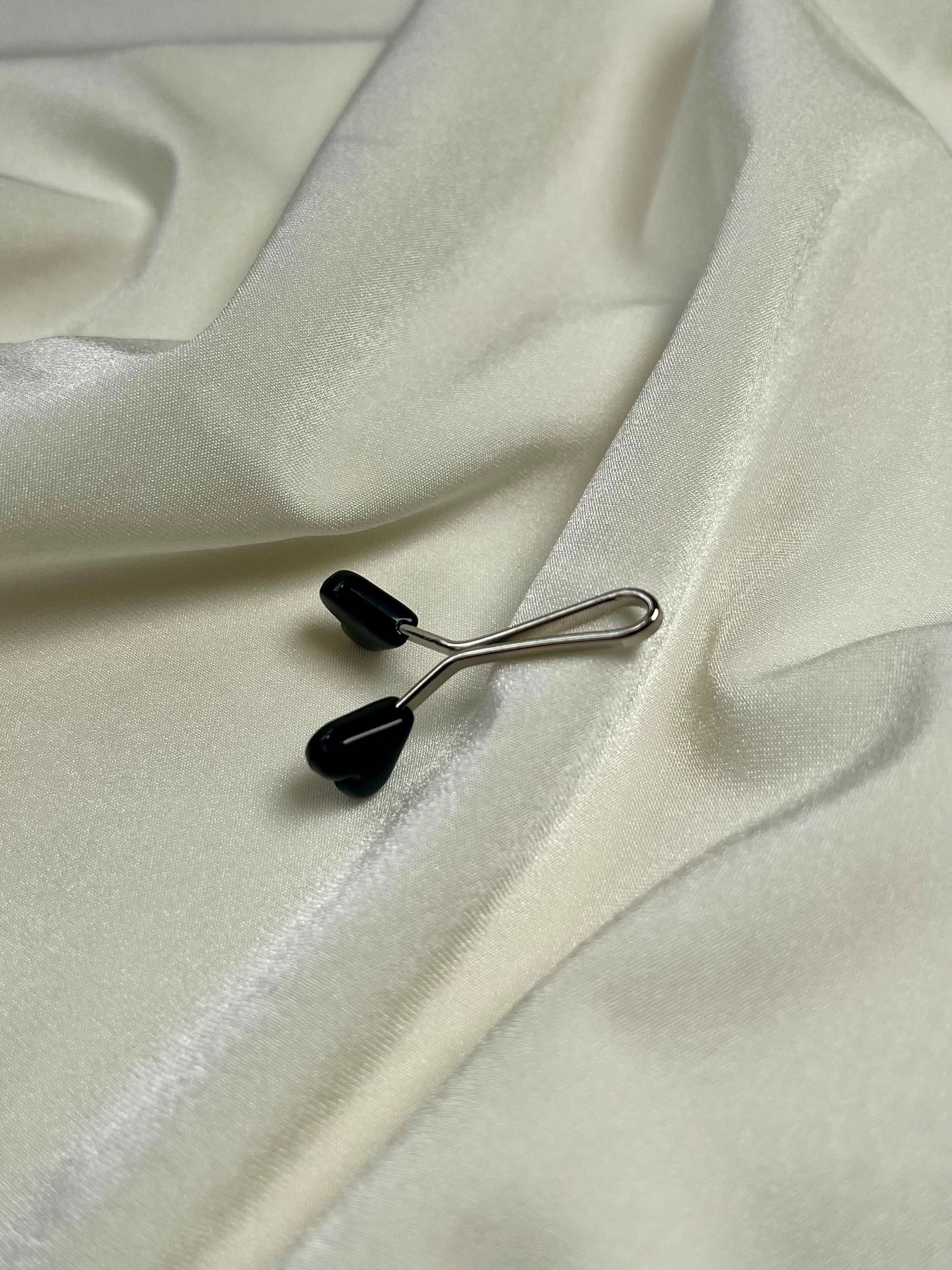 Hijab clip - black heart - Losyana.Shop