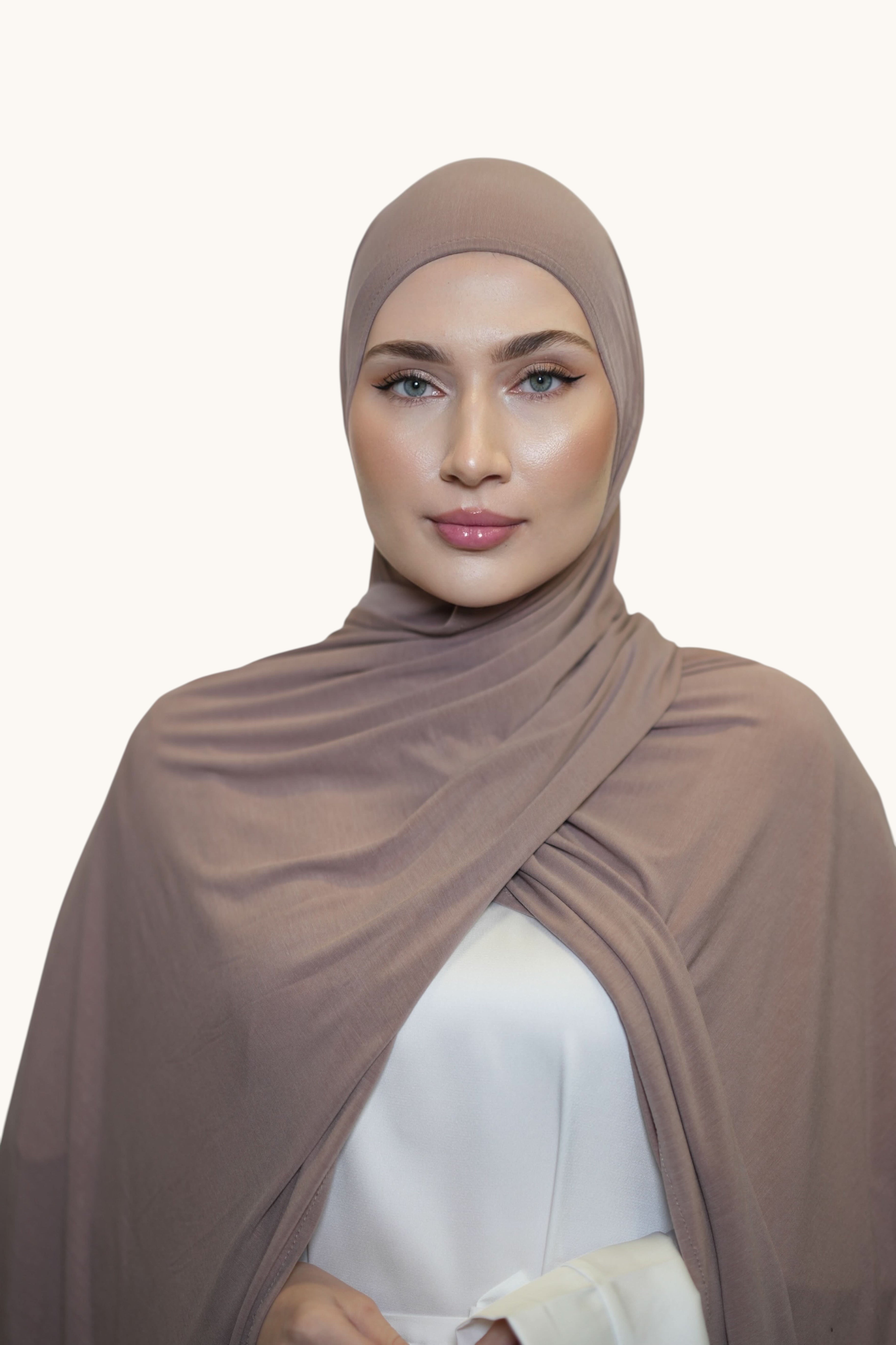 Himbeerfarbenes Vela Jersey Hijab von Losyana.Shop, weiches Stretchmaterial, modischer Kopftuchstoff für Damen