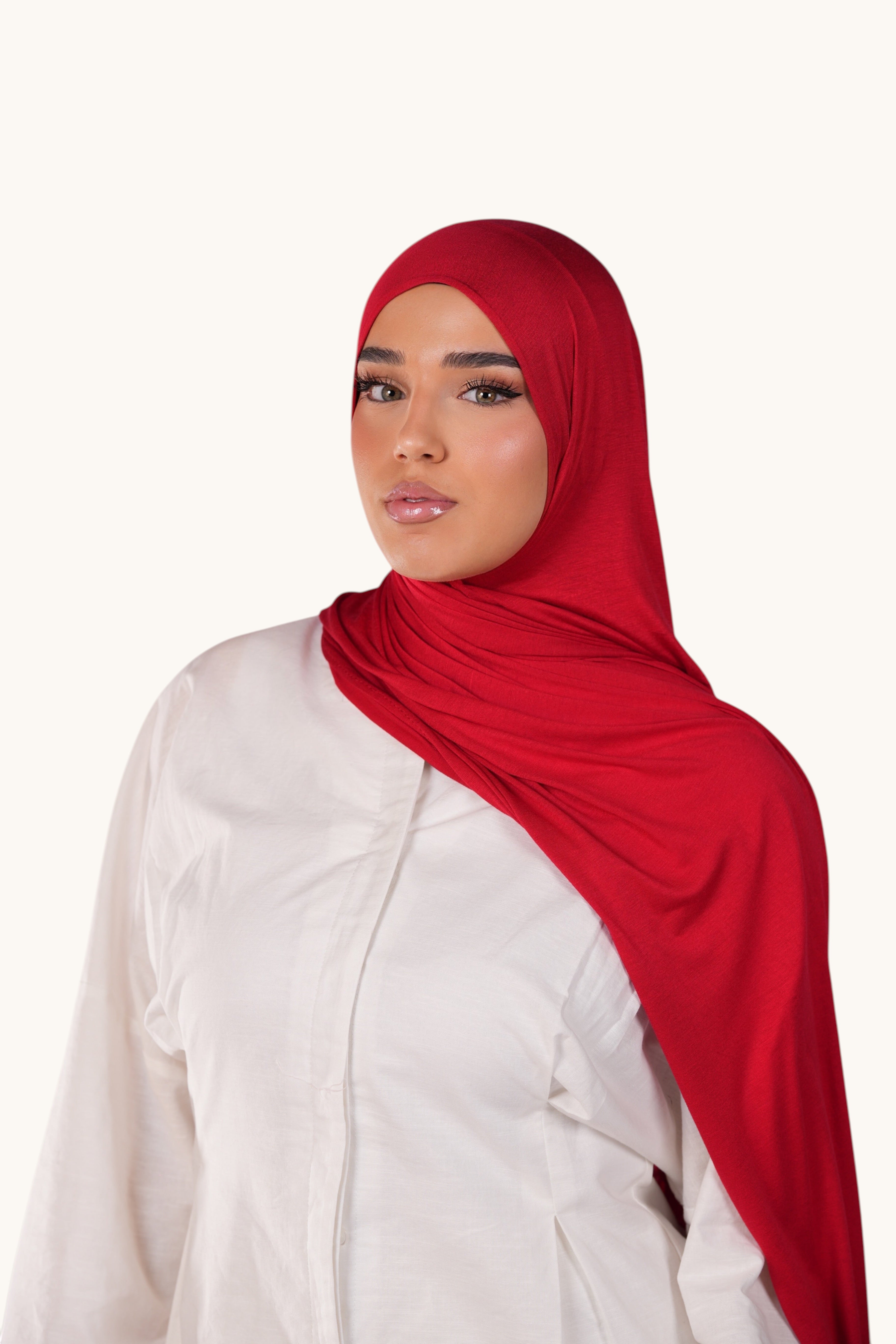 Roter Bamboo-Jersey von Losyana.Shop, weiches und atmungsaktives Stoffstück mit feiner Baumwollstruktur.