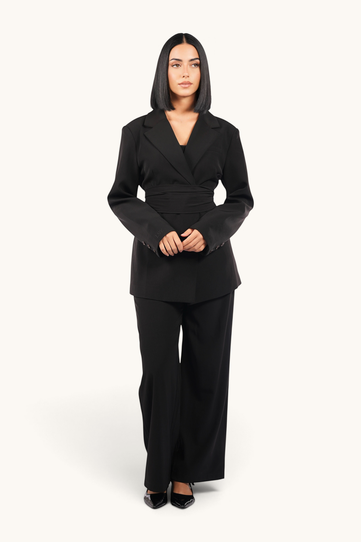 Schwarze Losyana.Shop Blazer mit Gürtel, elegante Jacke mit Reverskragen und Taillengürtel, modischer Business-Look