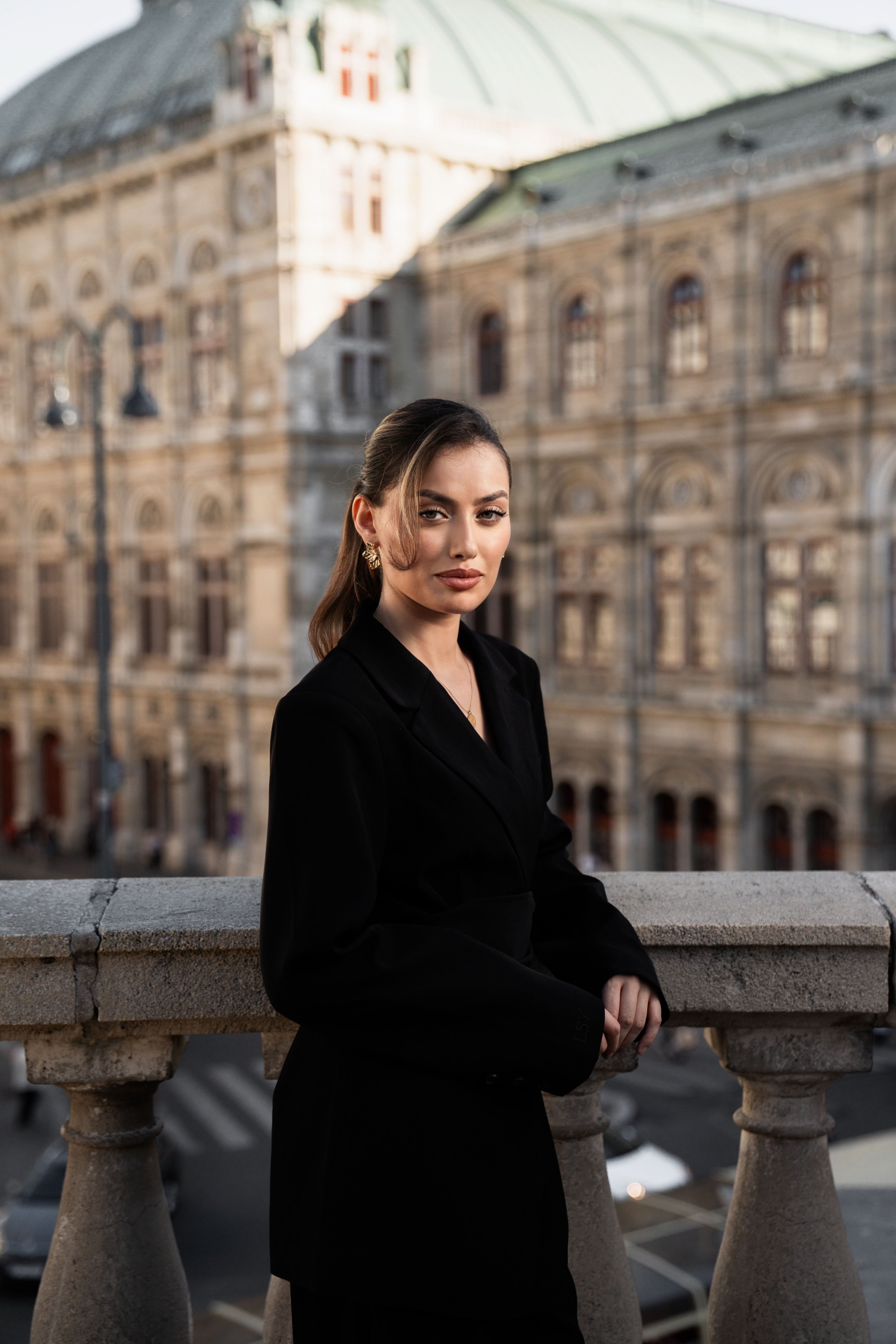 the noble belted blazer - black - Losyana.Shop