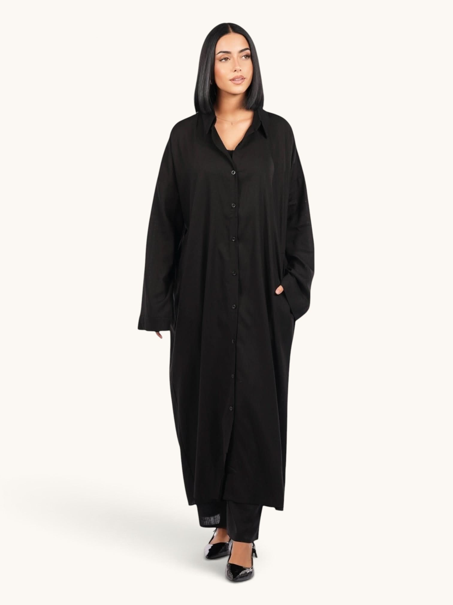 Schwarzes Palma Leinen-Set von Losyana.Shop, eleganter Zweiteiler aus atmungsaktivem Leinenstoff, perfekt für sommerliche Outfits