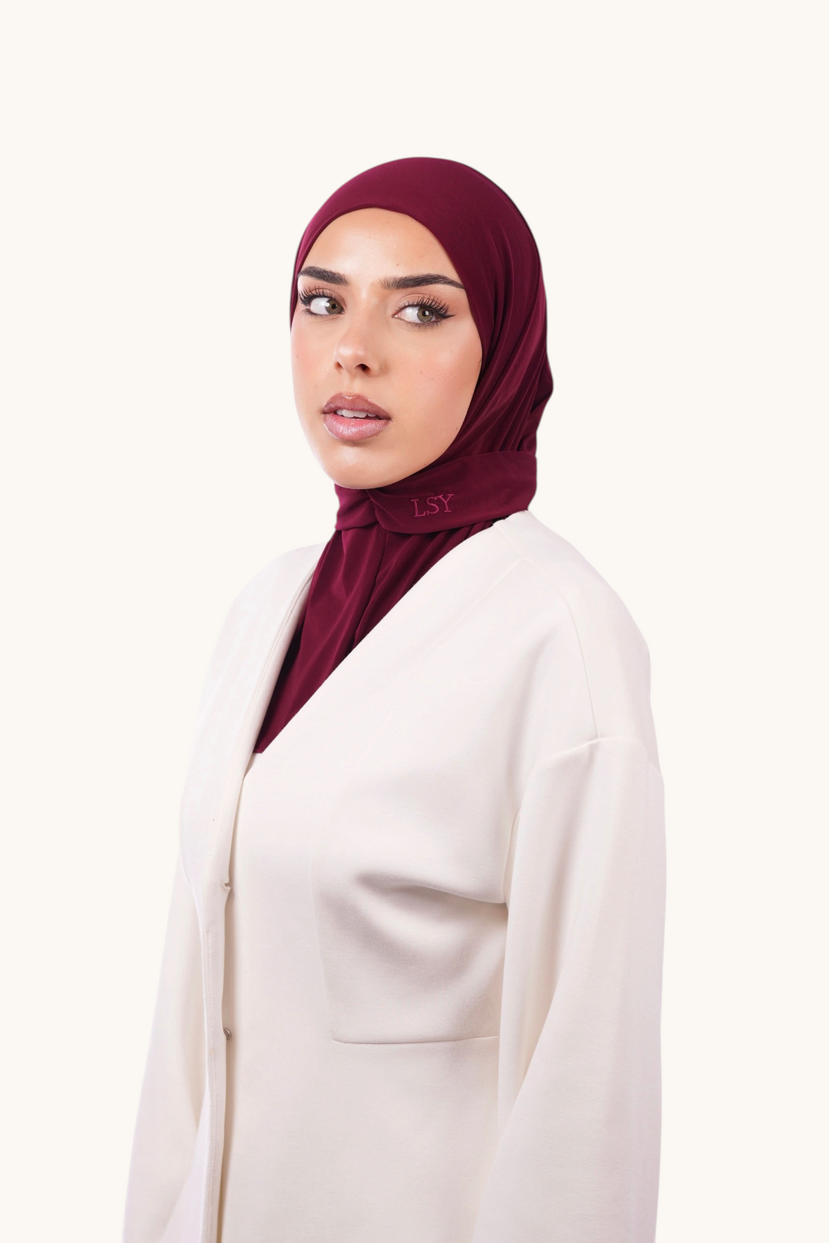 Bordeaux-farbener Instant-Hijab von Losyana.Shop, aus weichem Stoff mit 5D71C661-7B67-42DF-AEF2-A9E250689F13.jpg