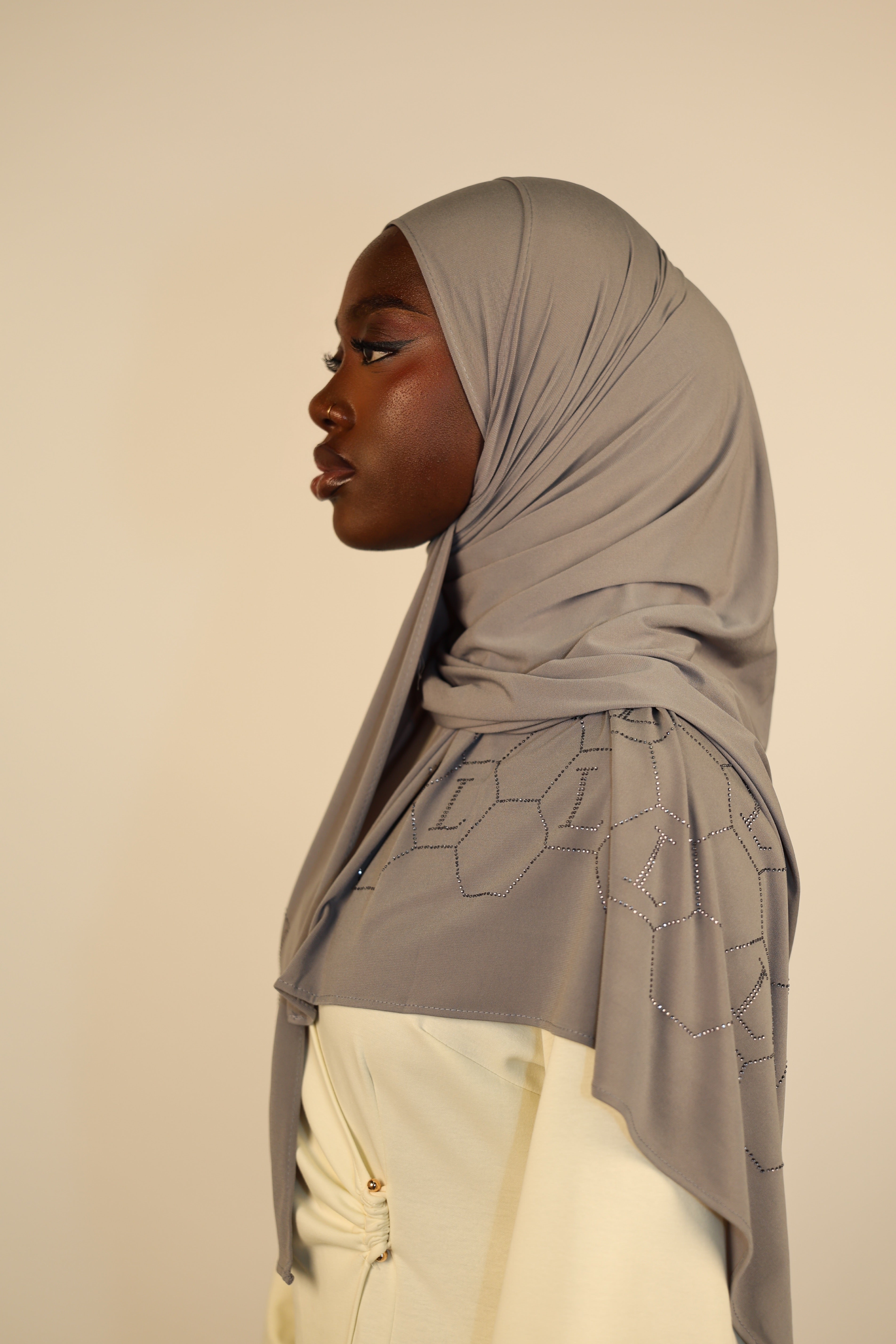 Premium Jersey Strass “L” - nude grey