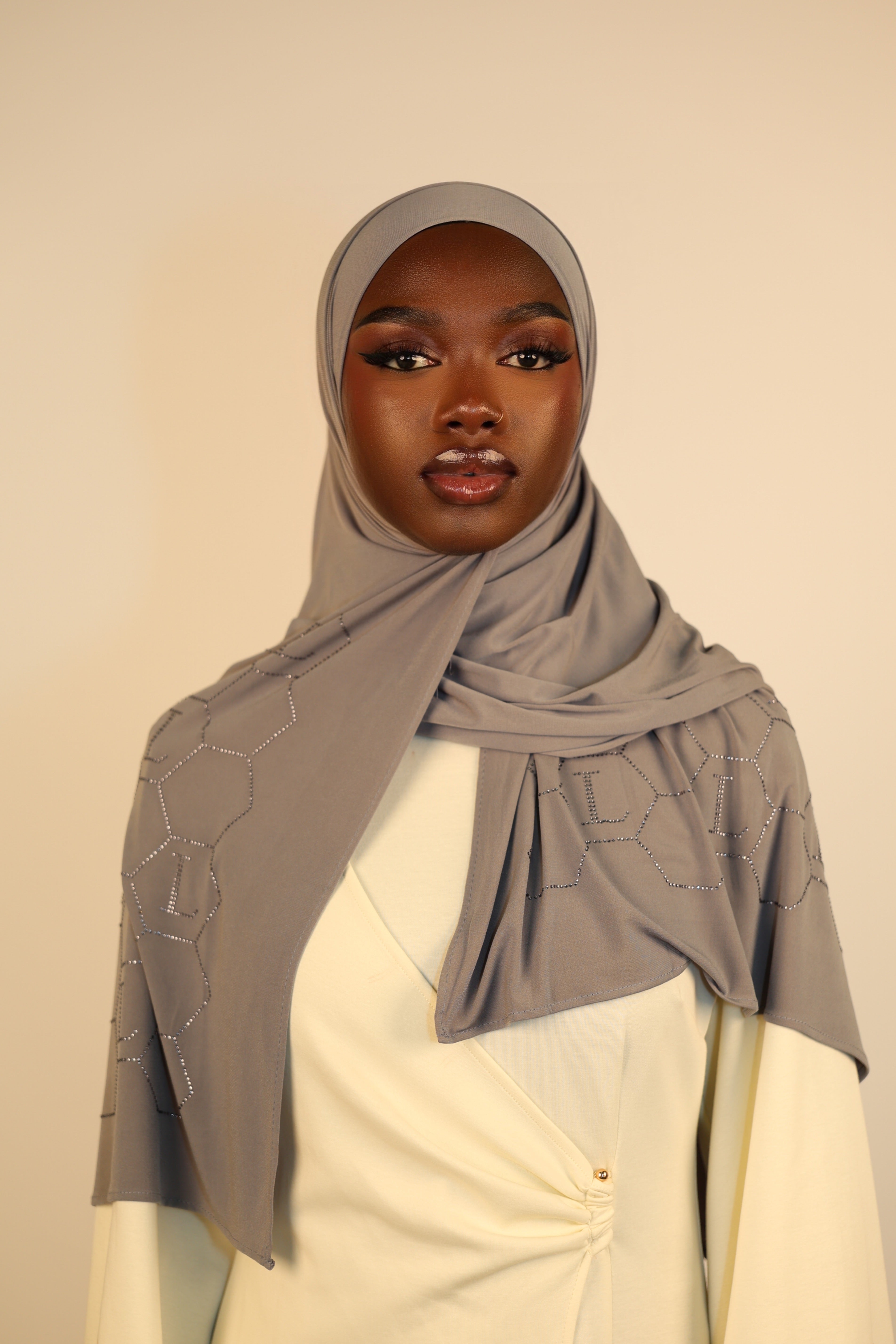 Premium Jersey Strass “L” - nude grey