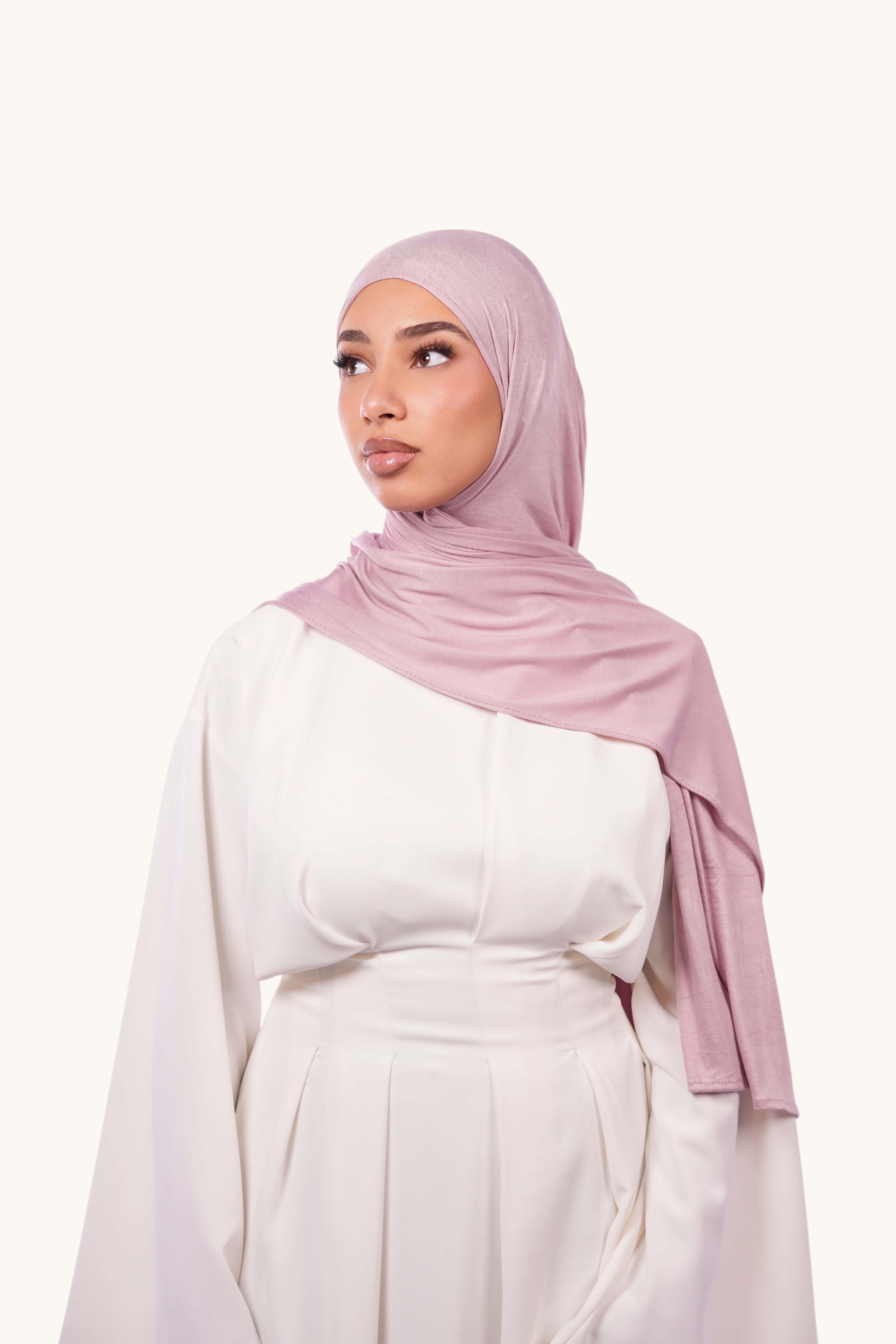 Weiches Bambus-Jersey in Rosa, Losyana.Shop, zeigt die Textur und den Stoff des bequemen, nachhaltigen Materials.