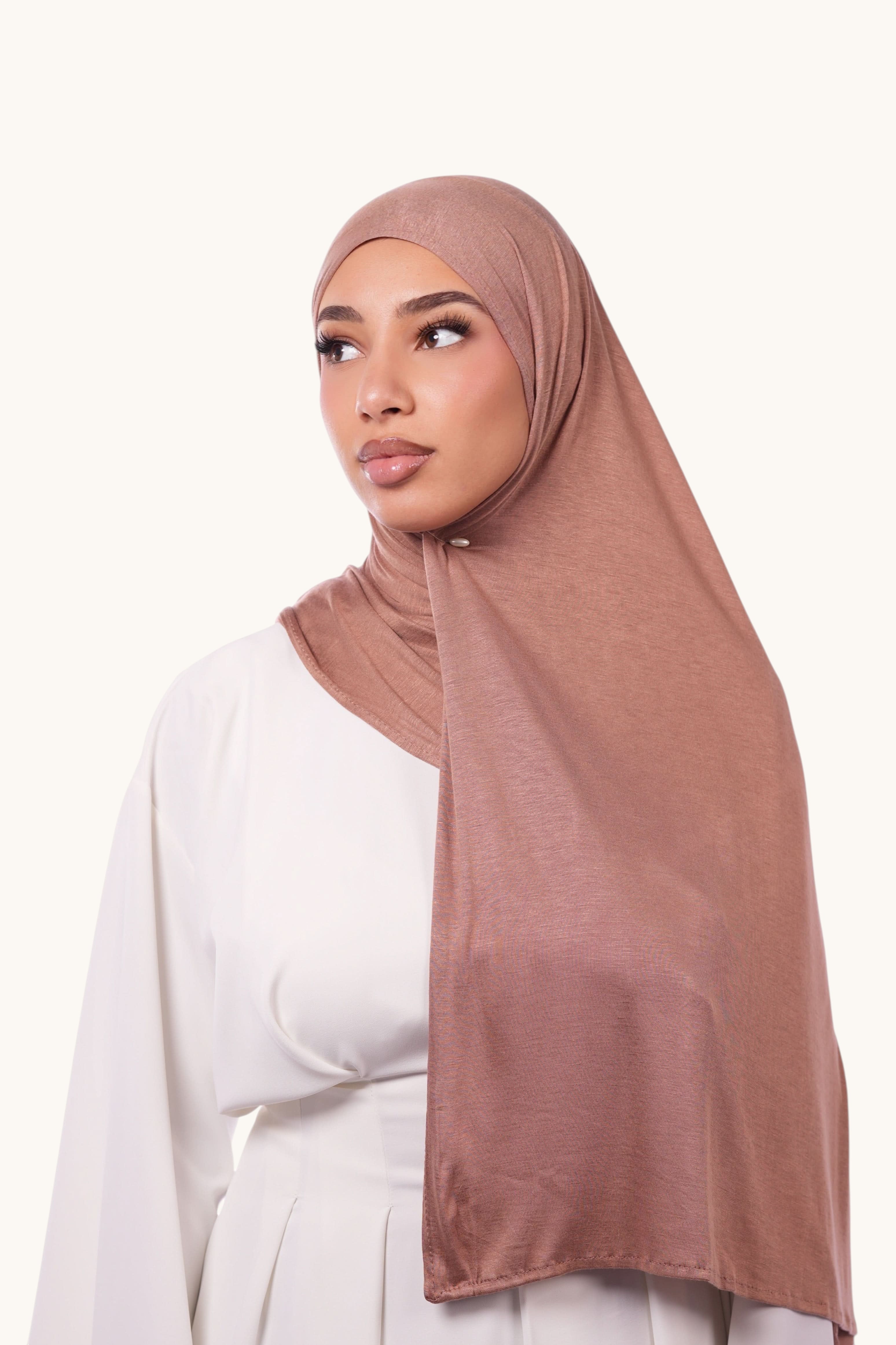 Weiches Bambus-Jersey in Nude von Losyana.Shop, Nahaufnahme des Stoffes und der textilen Textur.