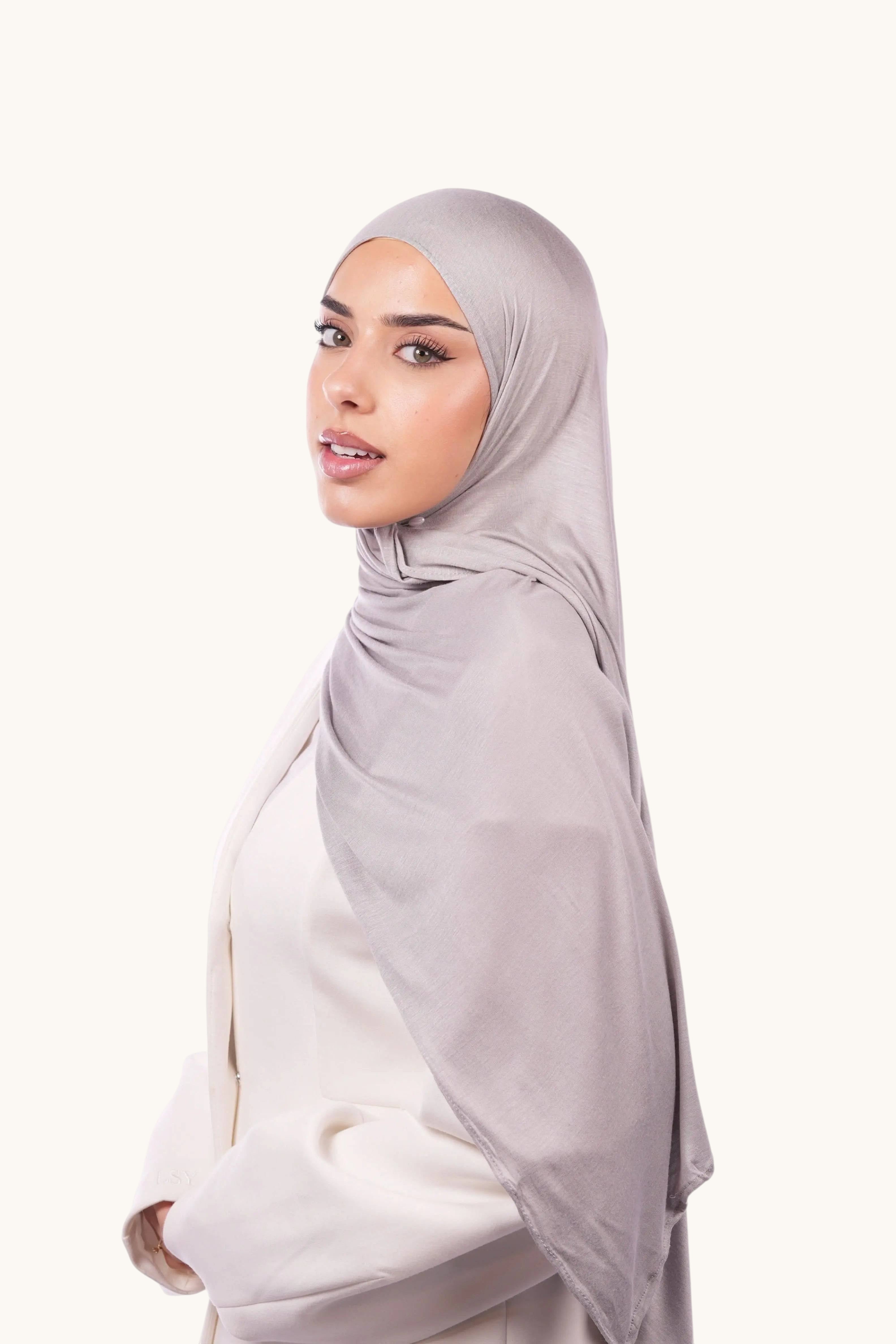 Weiches Bambus-Jersey in nude grau, Losyana.Shop, Detailaufnahme des Stoffes und der Textur.