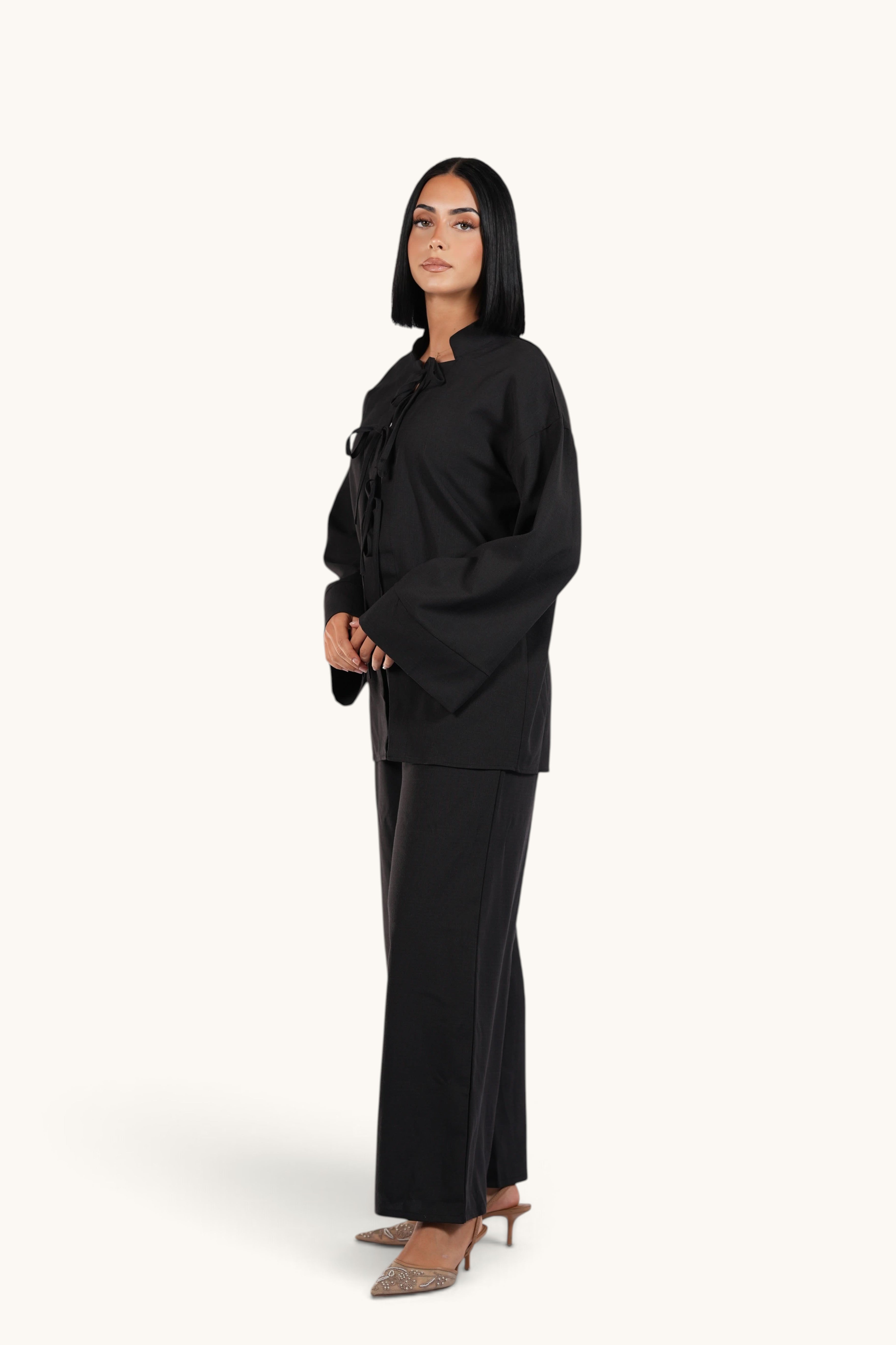 Positano Ease Set in Schwarz, Zweiteiler von Losyana.Shop, bequemes Damen-Set mit lockerem Schnitt und weichem Stoff.