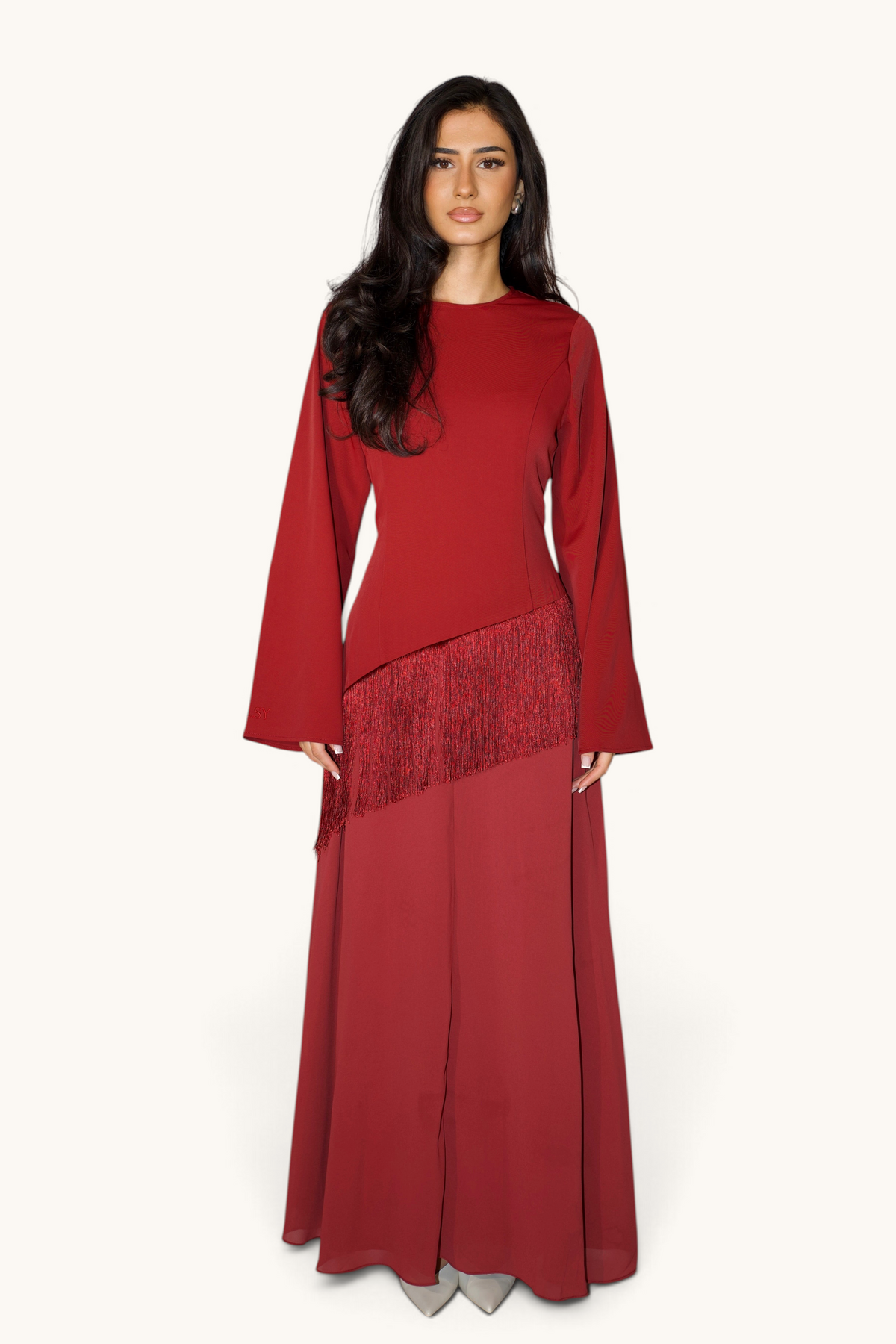 LOSYANA Maxikleid in Bordeaux mit Corset-Schnürung, langen Ärmeln und asymmetrischem Fransen-Detail an der Hüfte