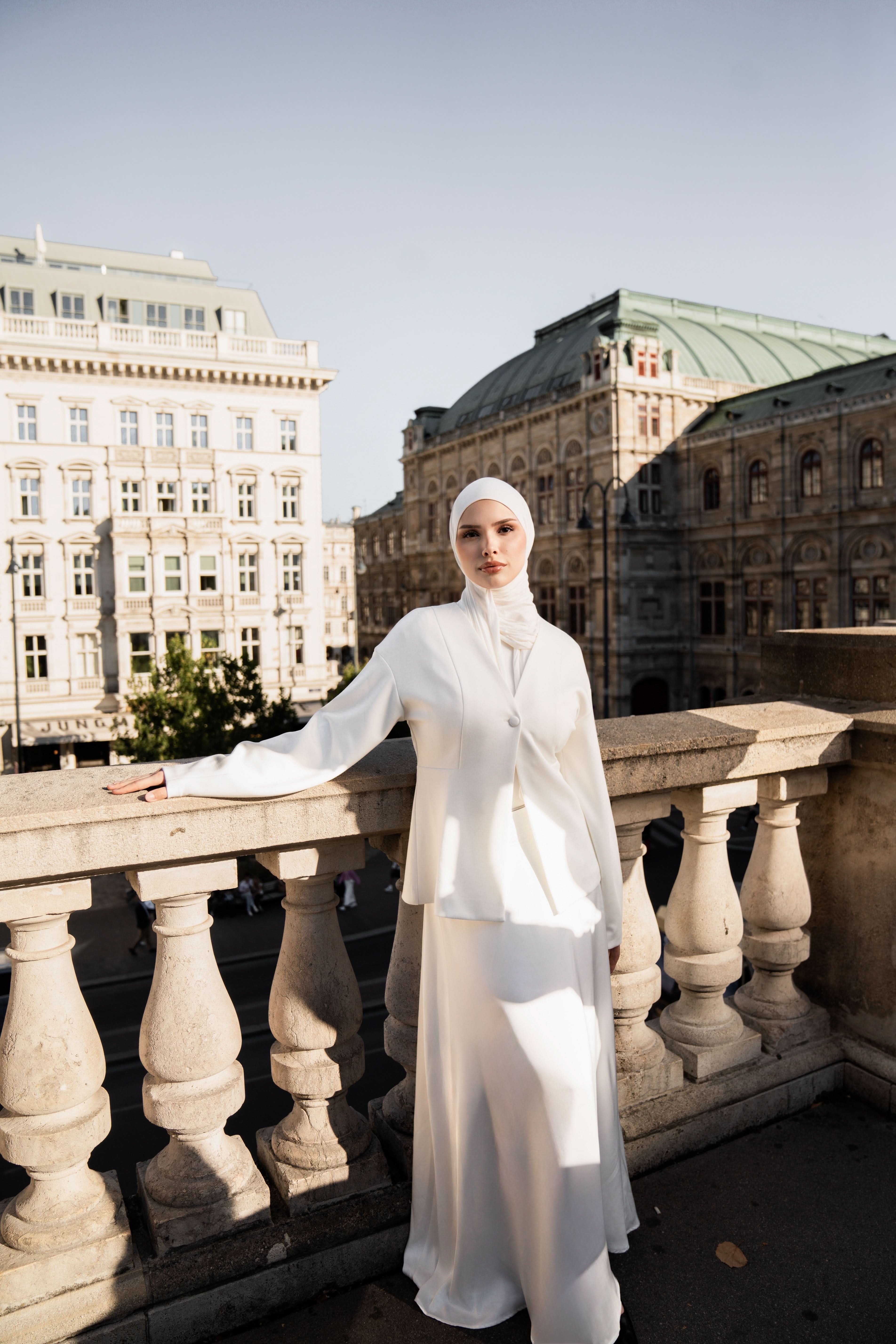 opera blazer - white - Losyana.Shop