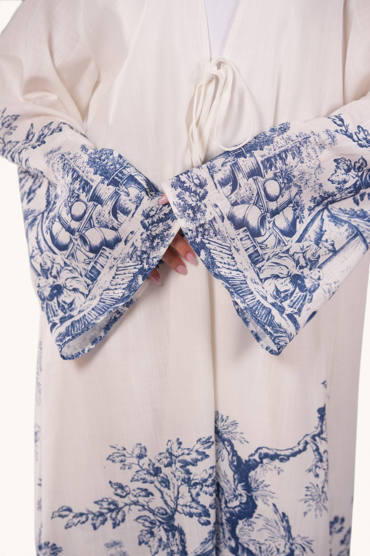 LOSYANA Alicante kimono in white cotton and linen blend with blue Mediterranean print and chest tie detail