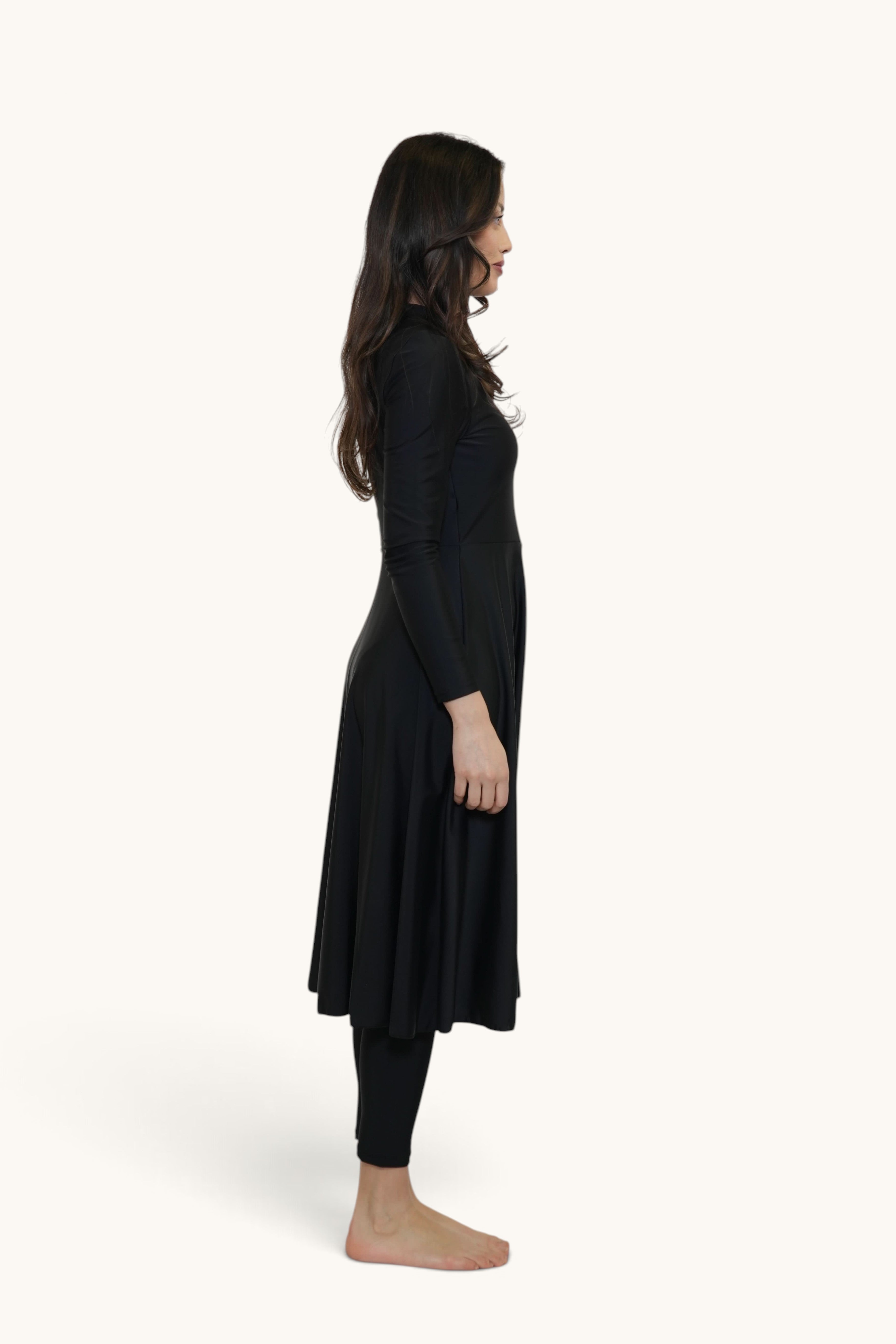 LOSYANA Azzurra three-piece black burkini with a long tunic and leggings, featuring quick-dry UV-protective fabric.